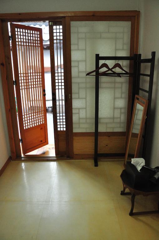 Hueahn Hanok Guesthouse Séoul Chambre photo